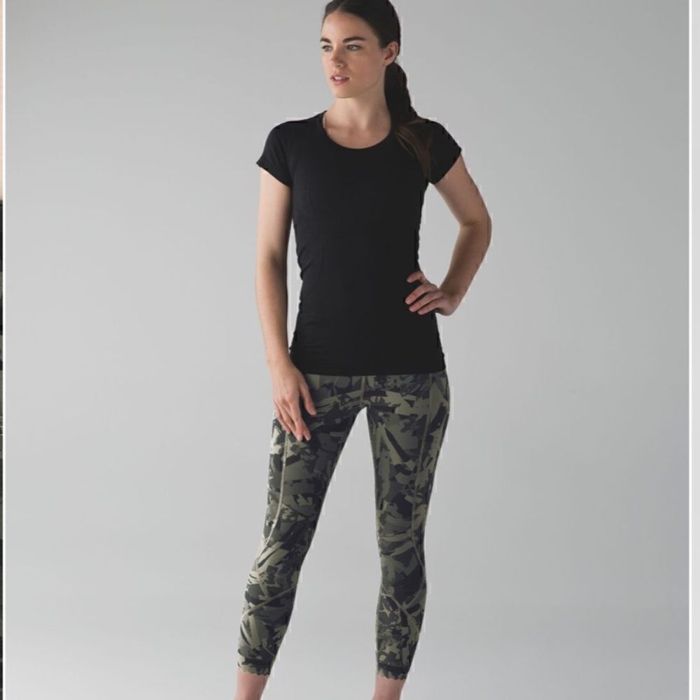Lululemon Tight Stuff Tight
Pop Cut Fatigue Green Black